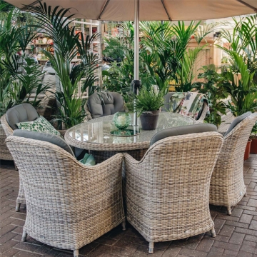 Outdoor Hotel Table Manufacturers in Delhi